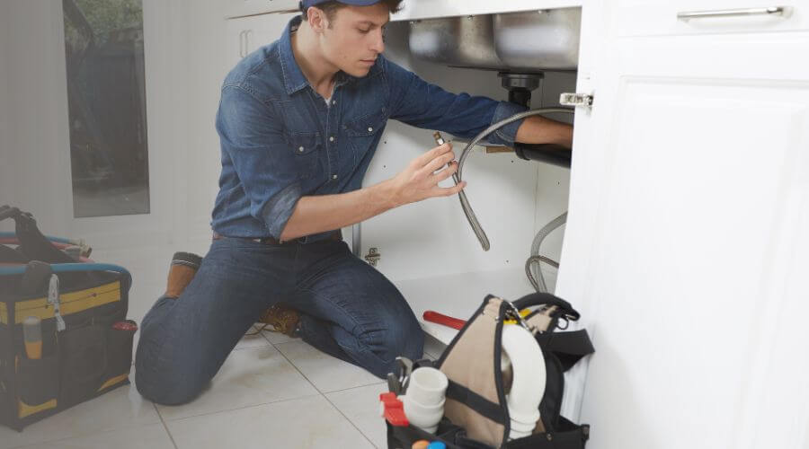 Expert burst pipe repair services in Williamsburg, OH